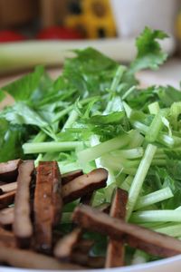怎样制作芹菜炒香干