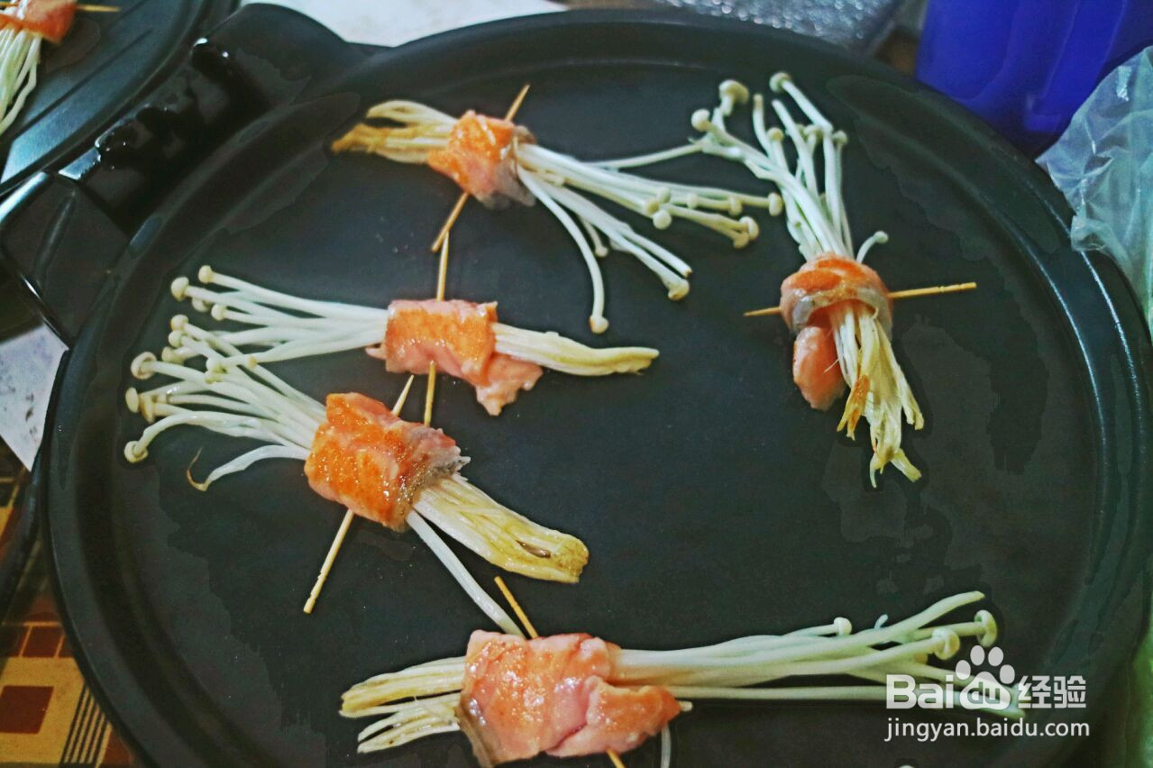 金针菇三文鱼卷的做法