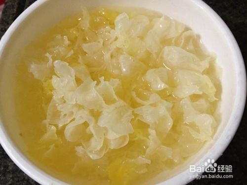 芦笋鸡蛋炒银耳