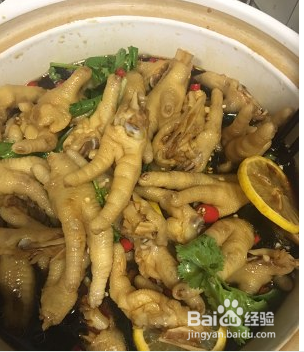 鸡脚还是酸辣的好吃