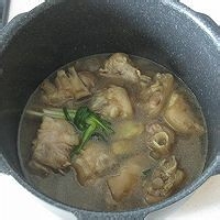 卤猪蹄的家常做法