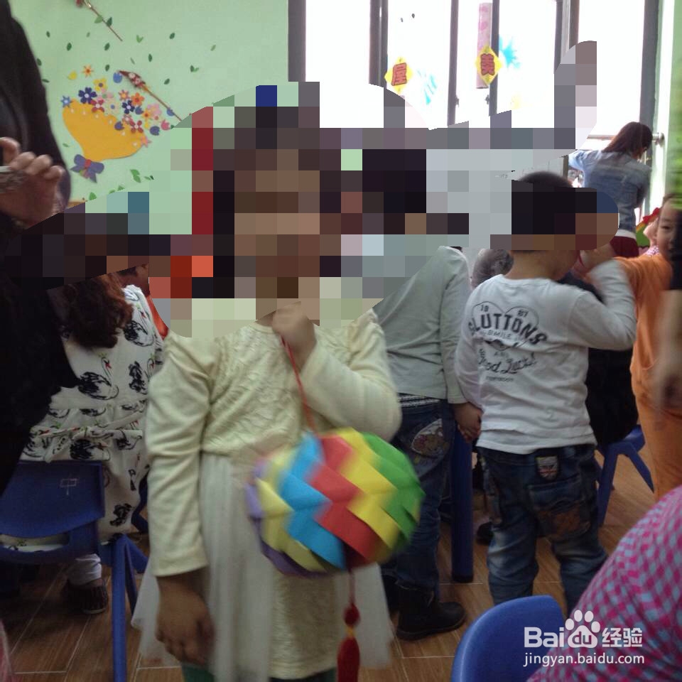 小时候我们用课本做做过的灯笼