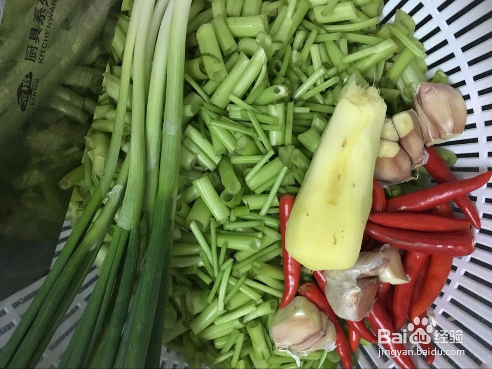 空心菜梗炒肉的做法-经济实惠的美味