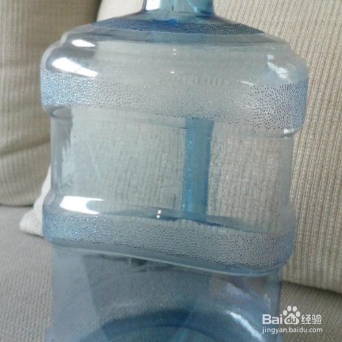 快速去除水桶青苔