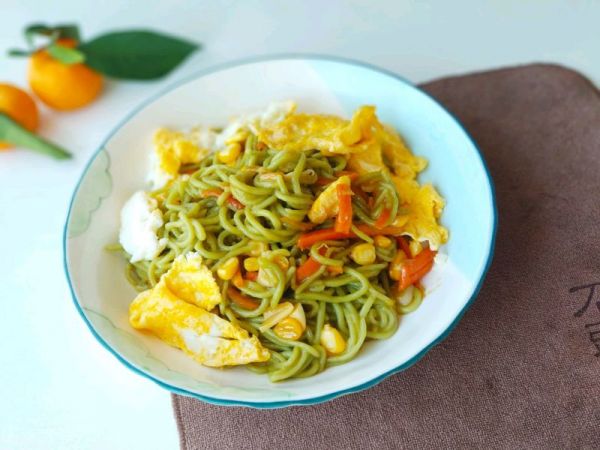 #10分钟早餐大挑战#菠菜鸡蛋面