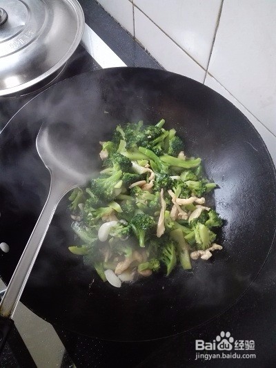 冬日温情--鸡肉炒西兰花