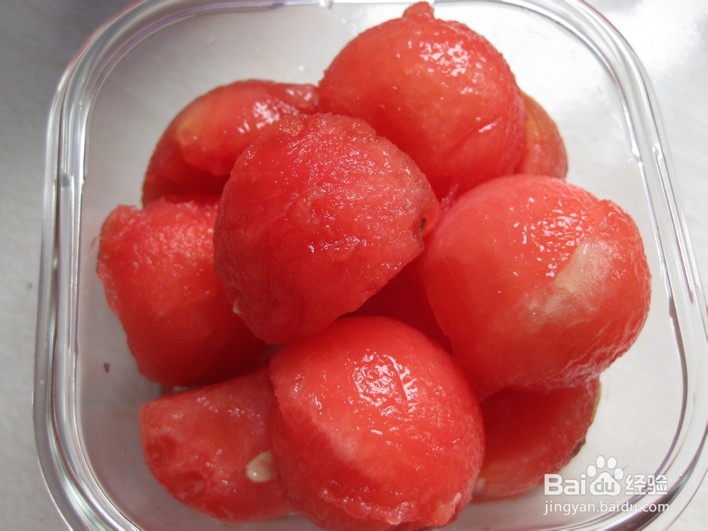 赏心悦目的美食——西瓜球酸奶