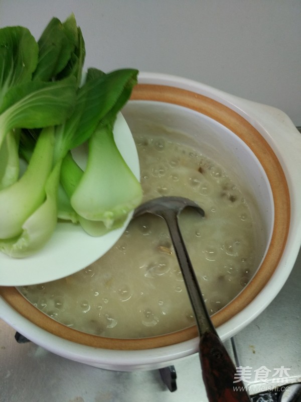 香菇滑鸡粥的做法