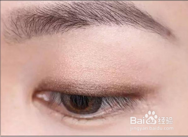 卧蚕眼化妆技巧
