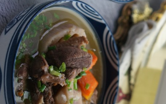 美味的茶油莲藕鸭汤