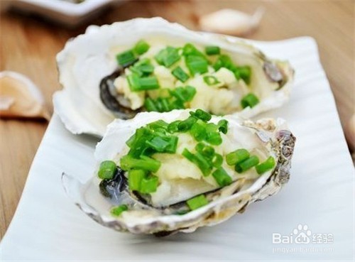 三亚美食之三亚海鲜做法推荐—蒜蓉生蚝