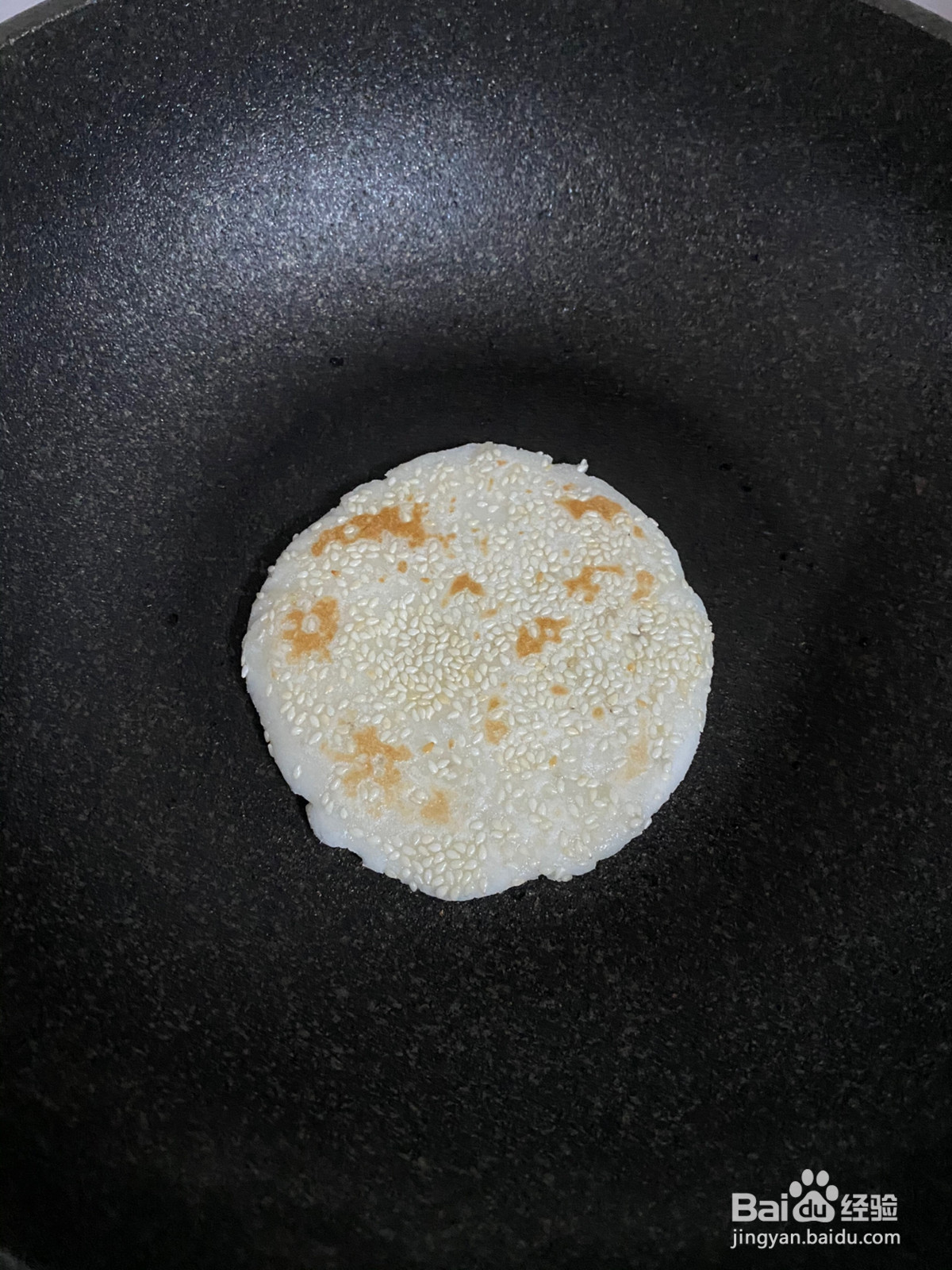 山药芝麻糯米饼的做法