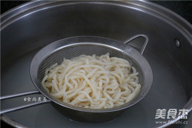 酸辣爽脆丝拌面