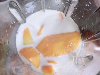 芒果香蕉奶昔