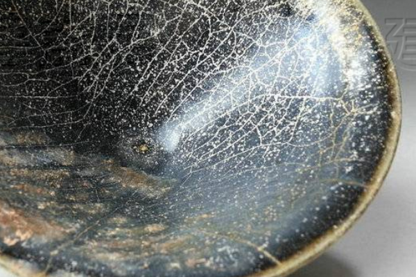 建盏开片和开裂的区别是什么