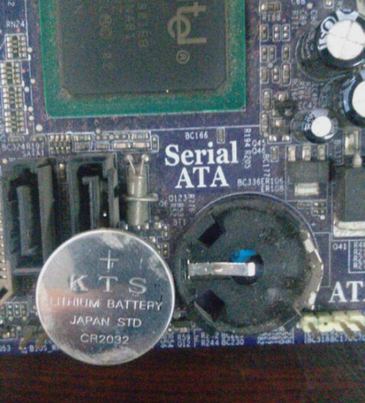 苹果笔记本电脑突然无法开机，插上电源电灯不亮