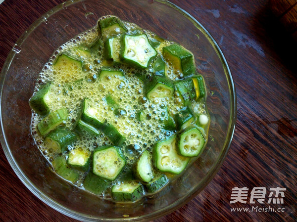 秋葵鸡蛋的做法