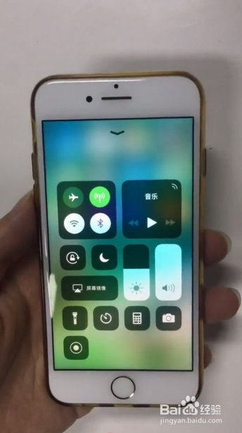 如何调节手电筒的亮度