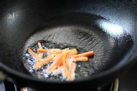 炒芦笋茭白的做法