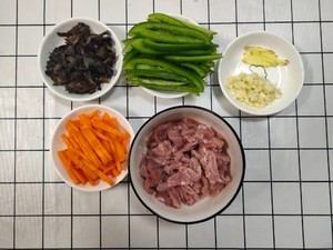 鱼香肉丝的做法