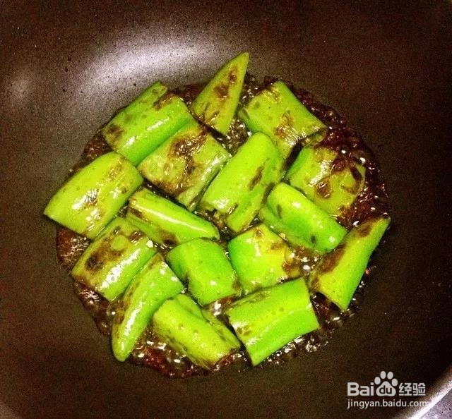 下班回家10分钟,糖醋口儿的虎皮尖椒端上桌