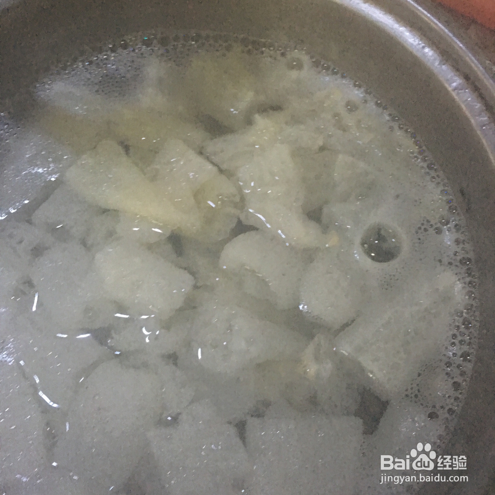 适合懒人做的竹荪瑶柱瘦肉汤