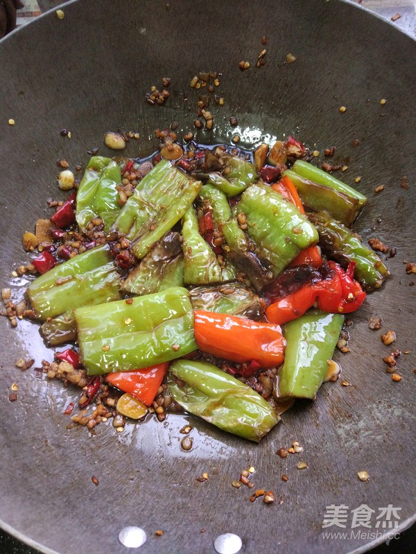 虎皮尖椒的做法