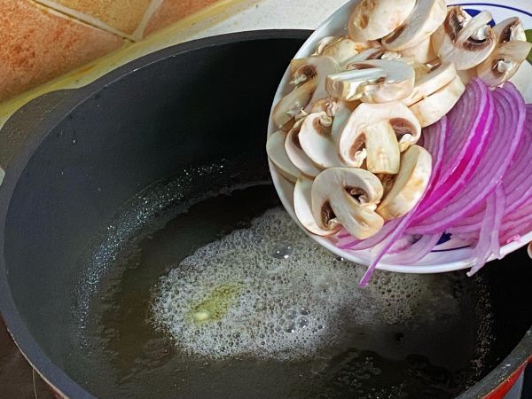 奶油青口贝意面