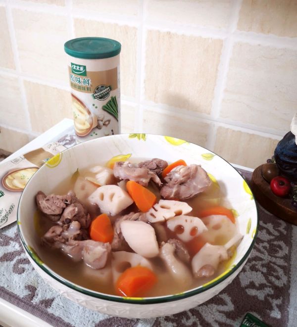 莲藕胡萝卜老鸭汤