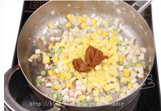 鲍菇咖喱什锦炒饭