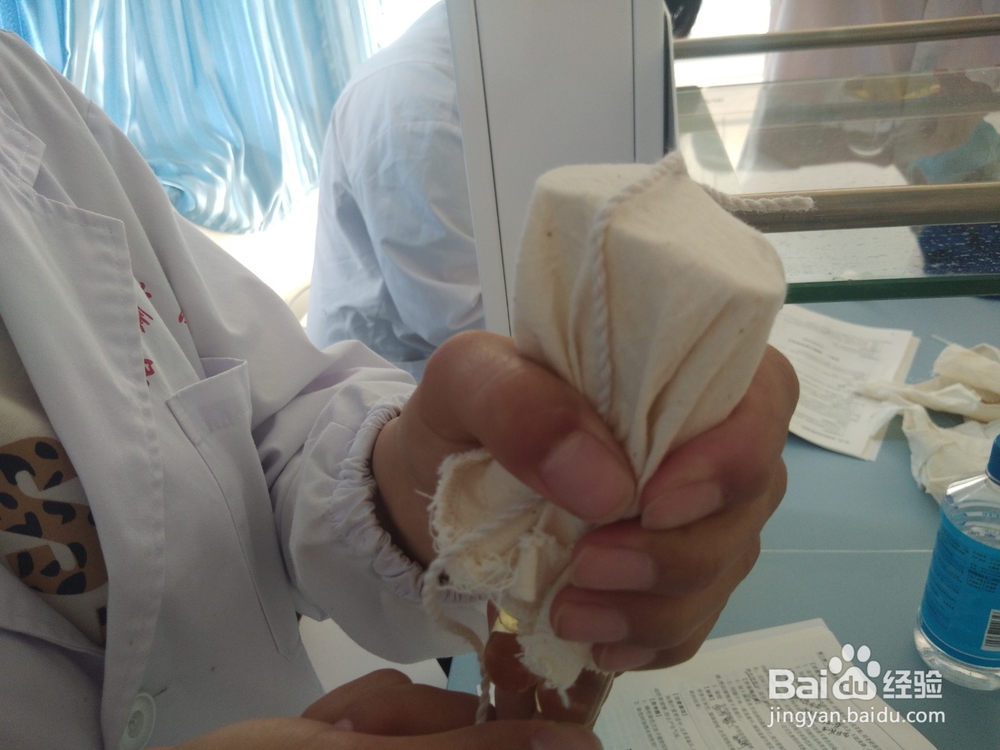 医学生如何系试管