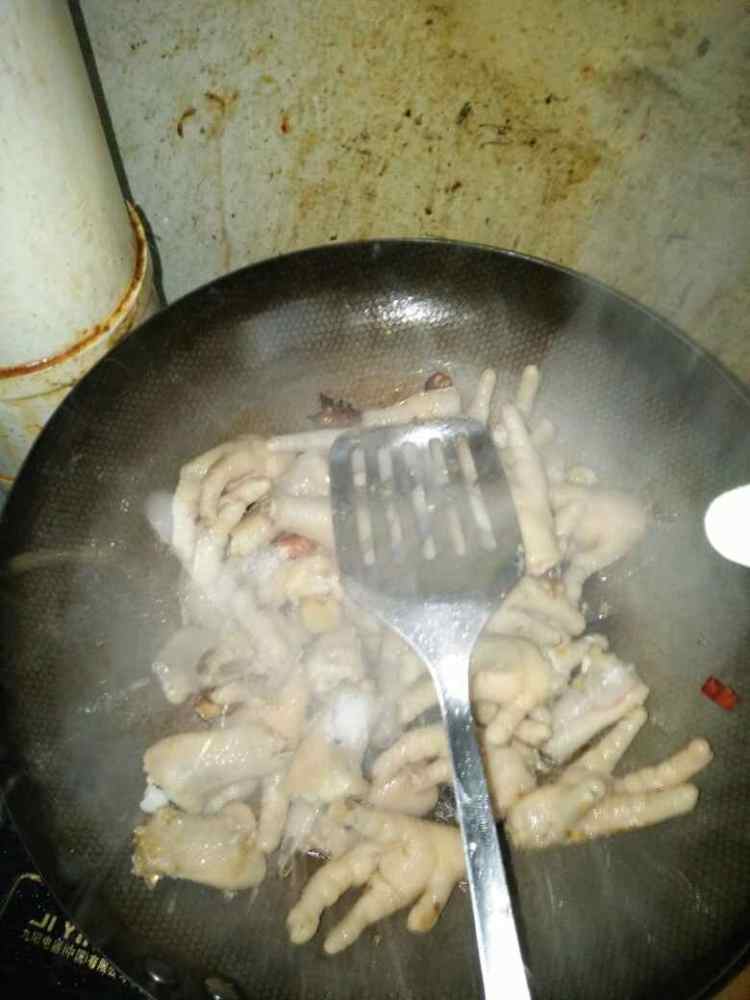 教你快速学会制作红烧鸡爪