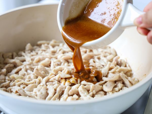 京酱肉丝用它做