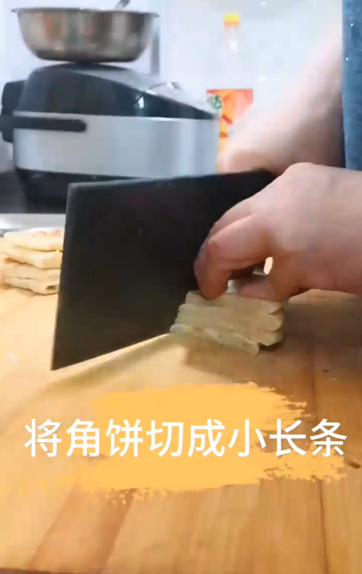 如何做美味的蛋炒饼？
