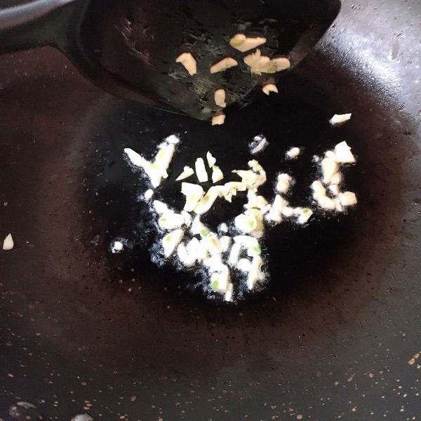 午餐肉鸡蛋意面