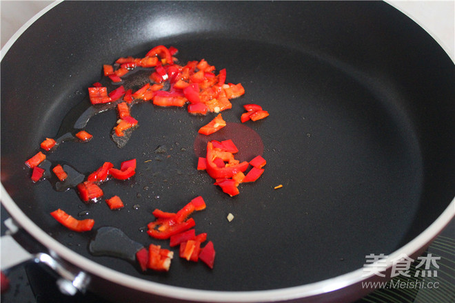 红椒拍黄瓜的做法