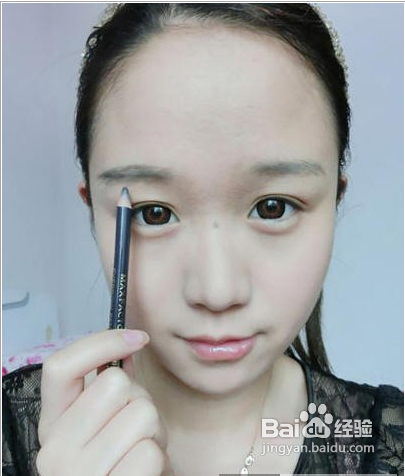 化妆详细步骤教你打造萝莉御姐范