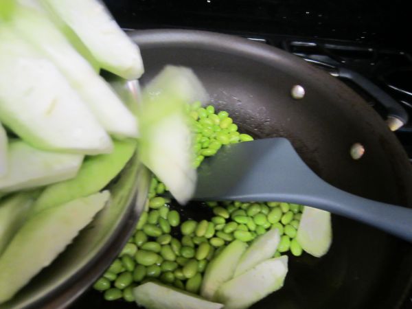 丝瓜开洋炒毛豆