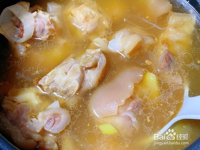 腊猪蹄炖萝卜的做法