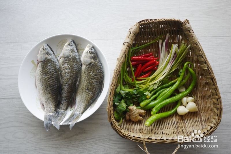 怎么做凉拌无刺鲫鱼