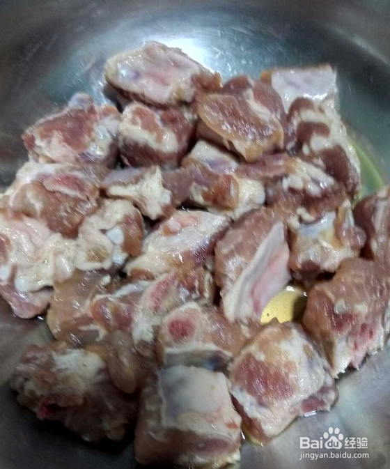 排骨炖豆腐的做法