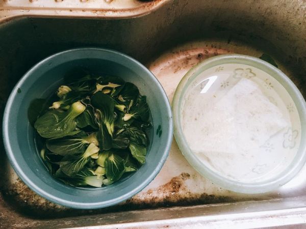 青菜虾仁炒米粉