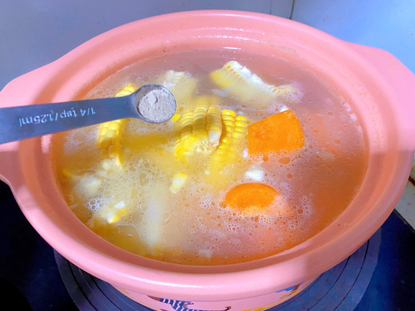 排骨玉米胡萝卜汤