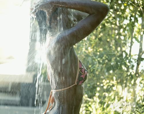 夏天游泳馆游泳注意事项