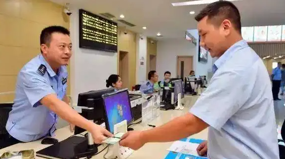 驾驶证有效期过了两年了怎么办