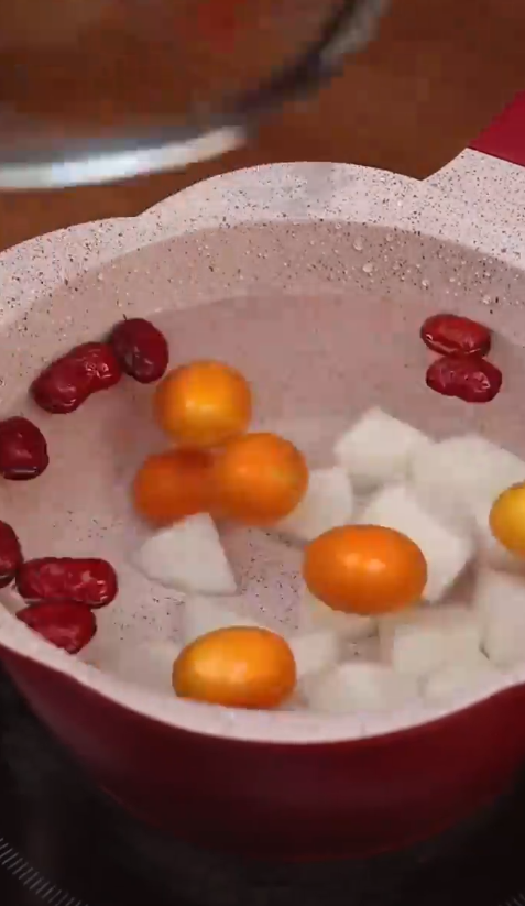 怎样做雪梨枸杞汤