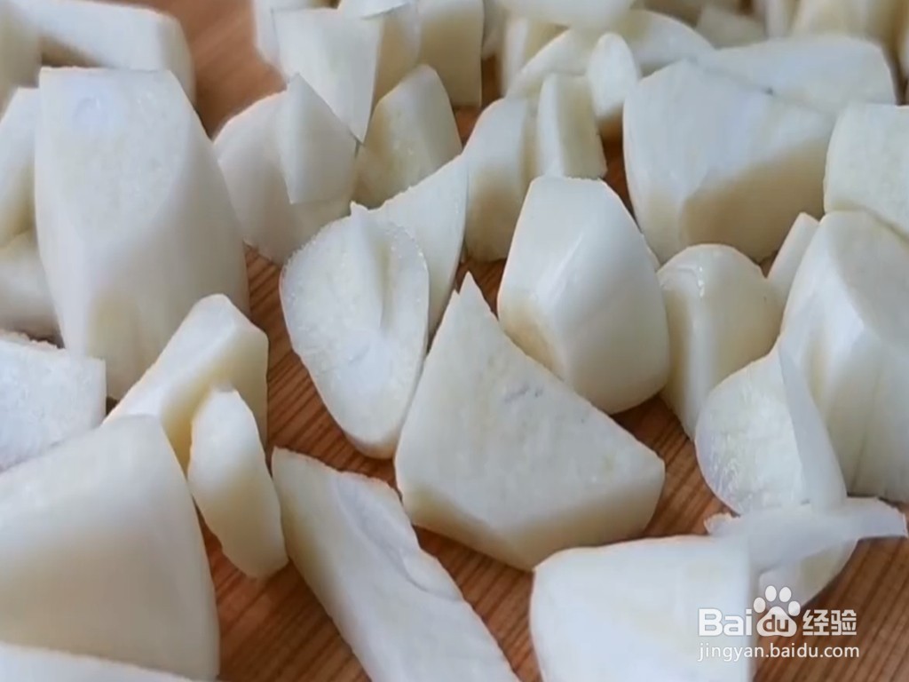 白萝卜和芹菜的碰撞