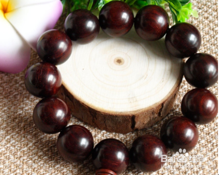 小叶紫檀木什么颜色好