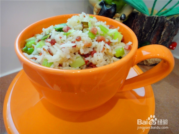 芹菜肉丁炒米饭