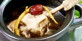 五味老鸭精致鲜汤